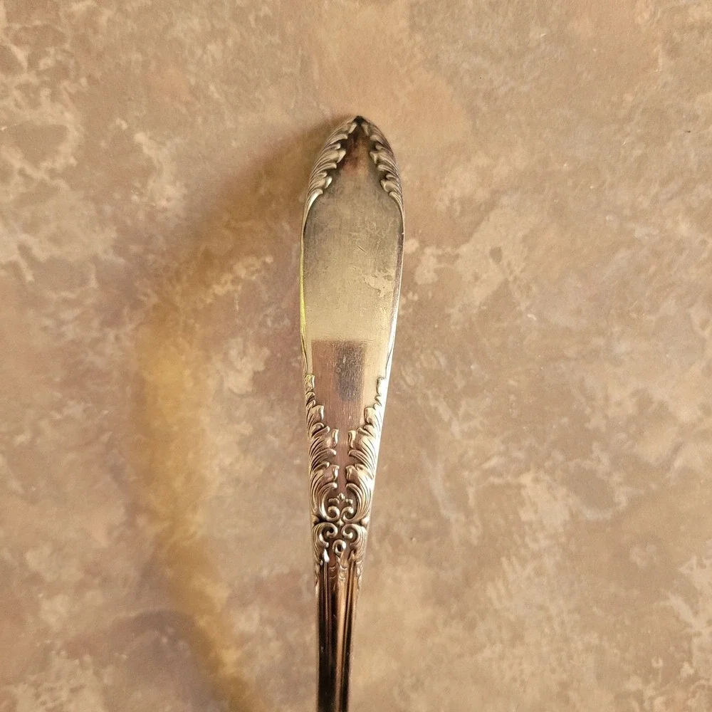 King Edward Silverplate Gravy Ladle 1951 Ornate Floral Design‎ Serving Antique